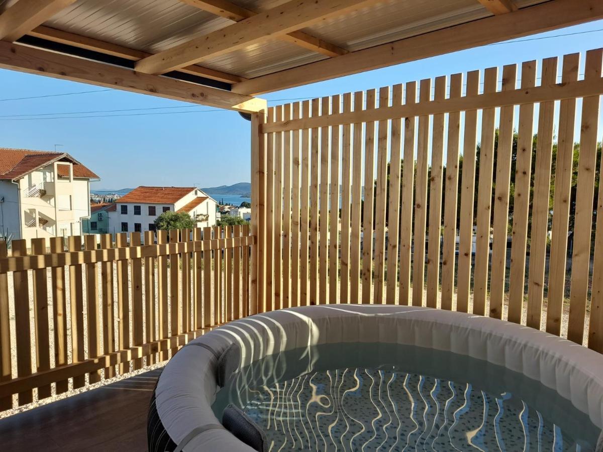 דירות סבטי פיליפ אי ג'קוב Tiny House Lily With Jacuzzi מראה חיצוני תמונה
