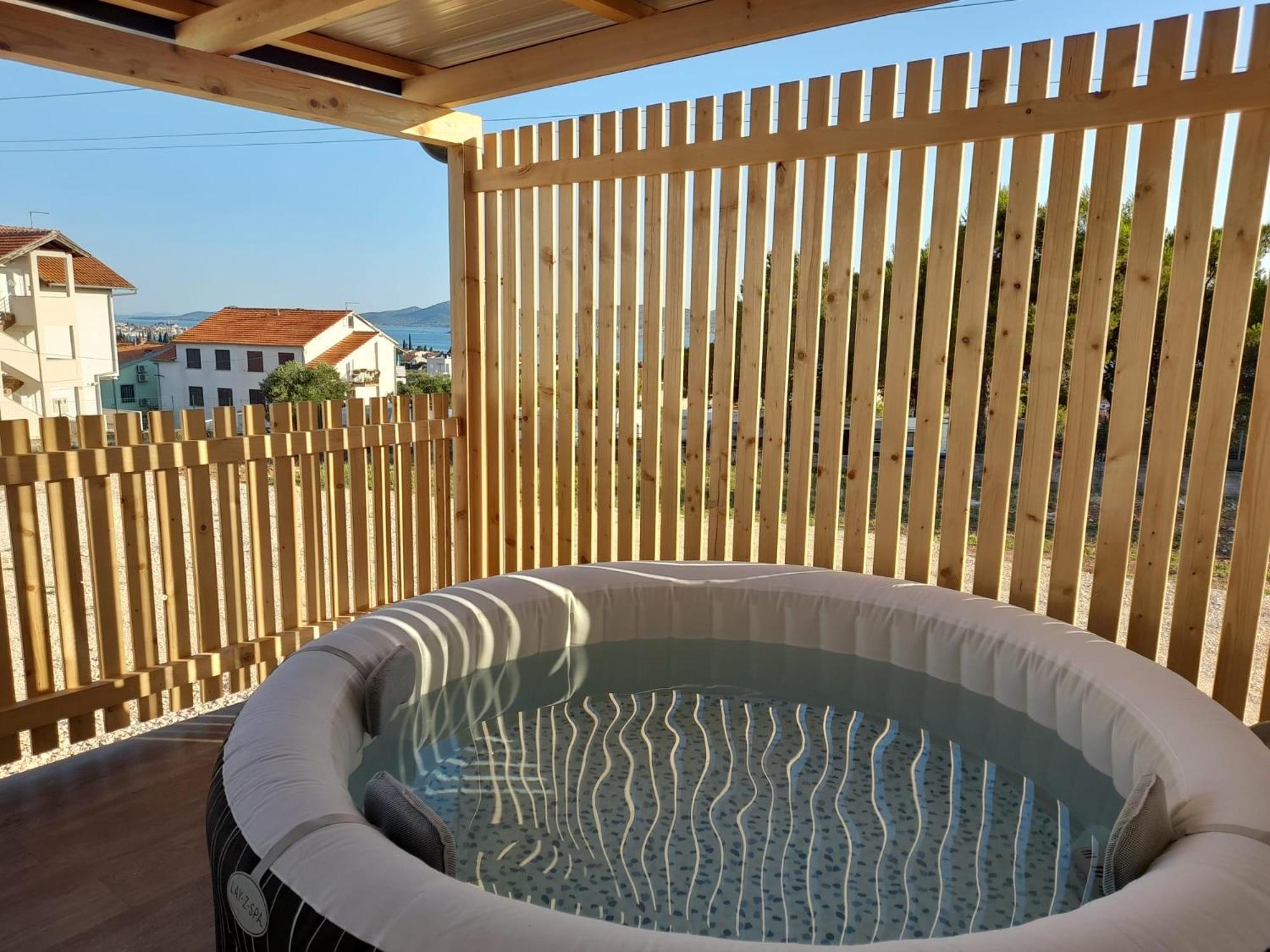 דירות סבטי פיליפ אי ג'קוב Tiny House Lily With Jacuzzi מראה חיצוני תמונה