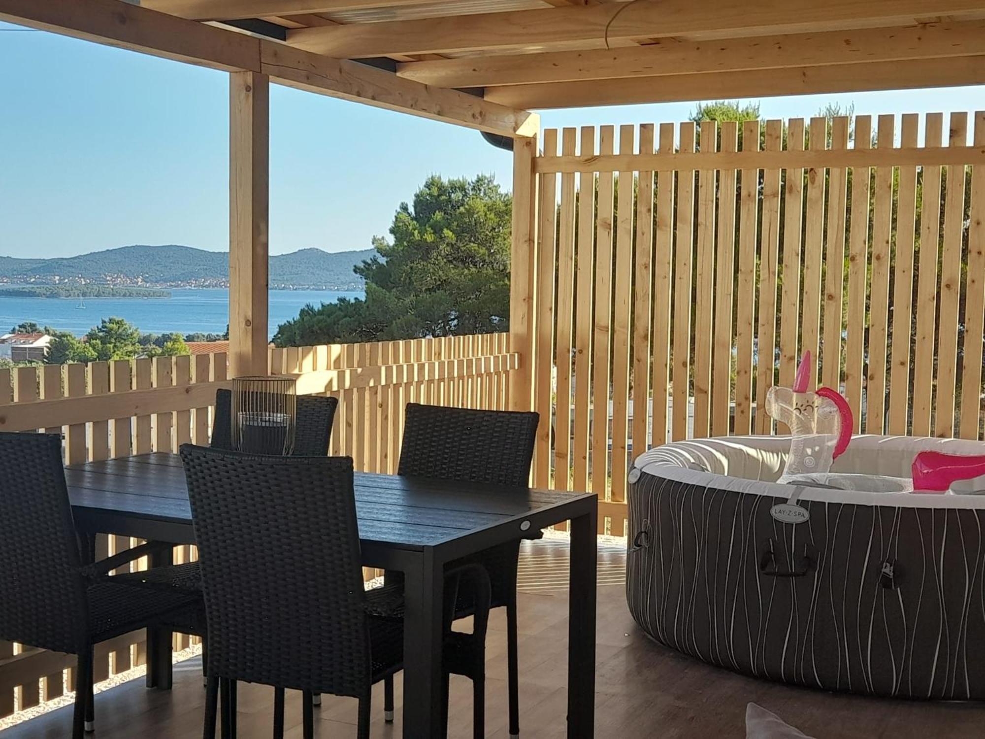 דירות סבטי פיליפ אי ג'קוב Tiny House Lily With Jacuzzi מראה חיצוני תמונה
